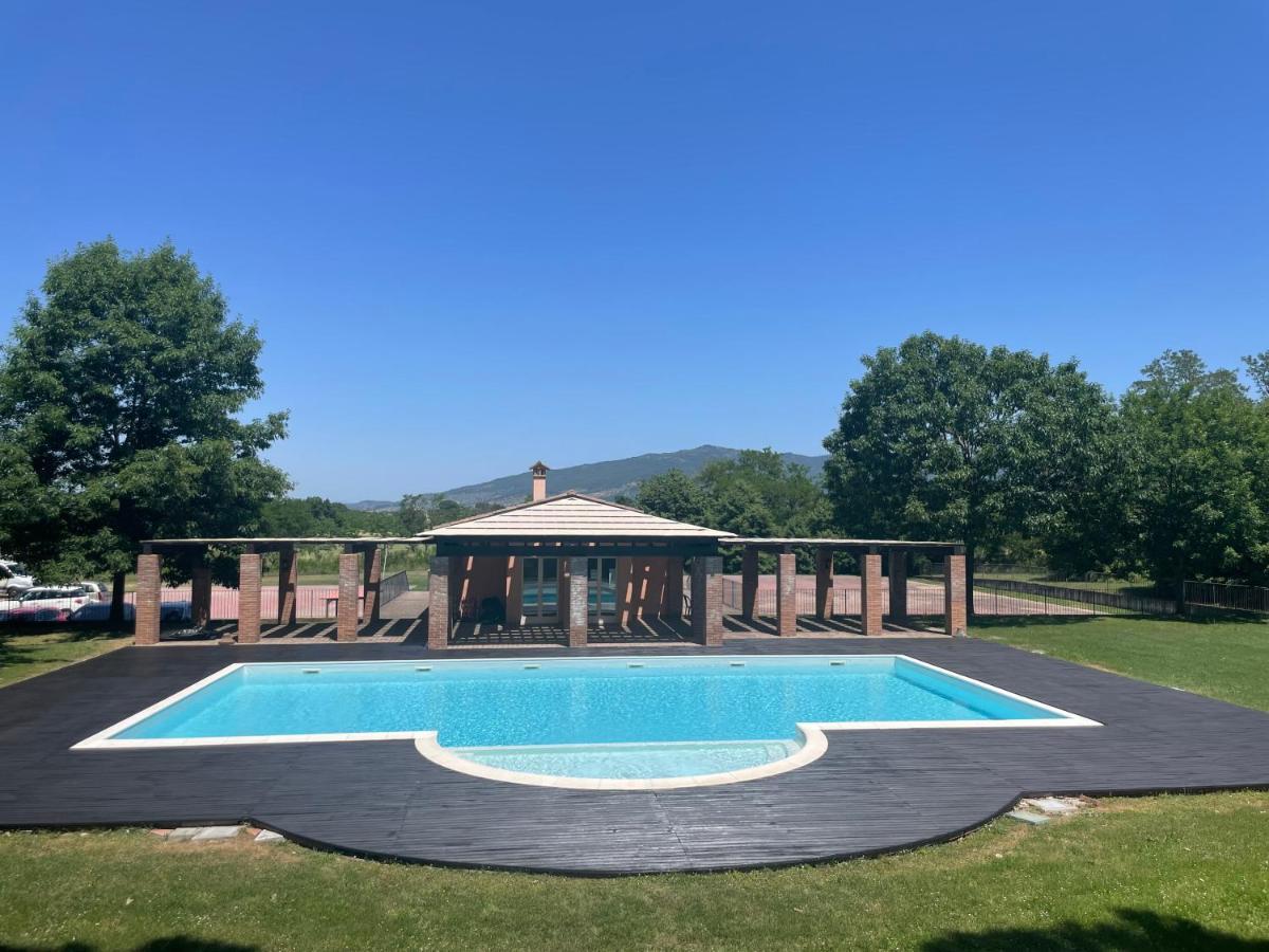 Casa Vacanza Villaggio Poggio Rosso Arezzo Luaran gambar