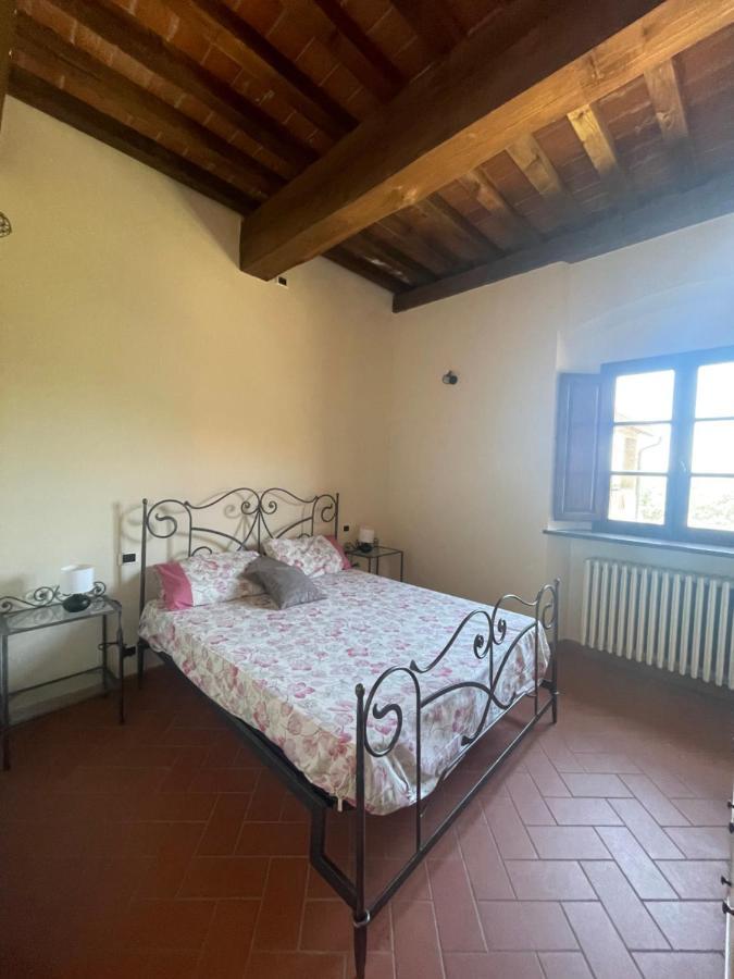 Casa Vacanza Villaggio Poggio Rosso Arezzo Luaran gambar