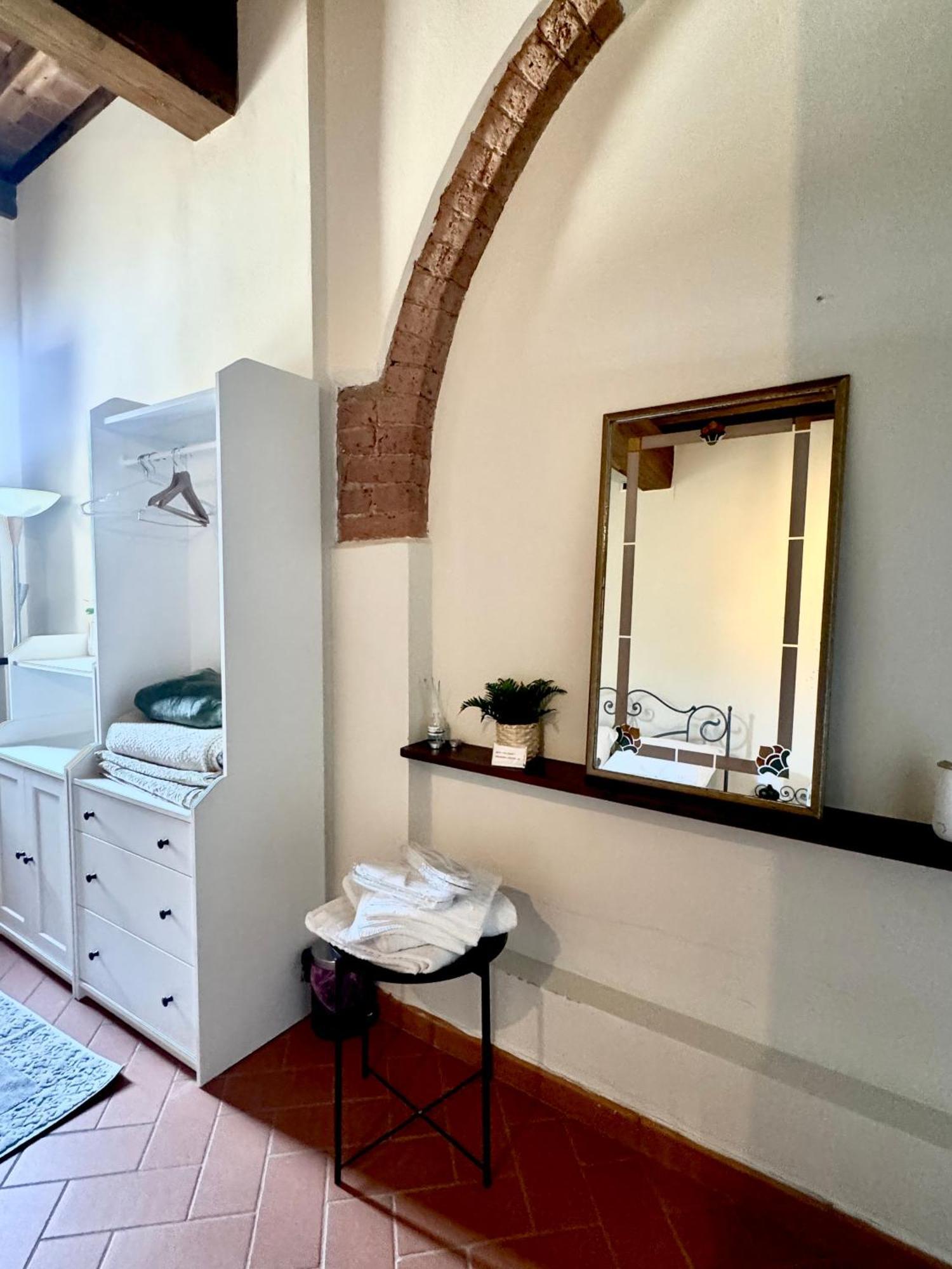 Casa Vacanza Villaggio Poggio Rosso Arezzo Luaran gambar